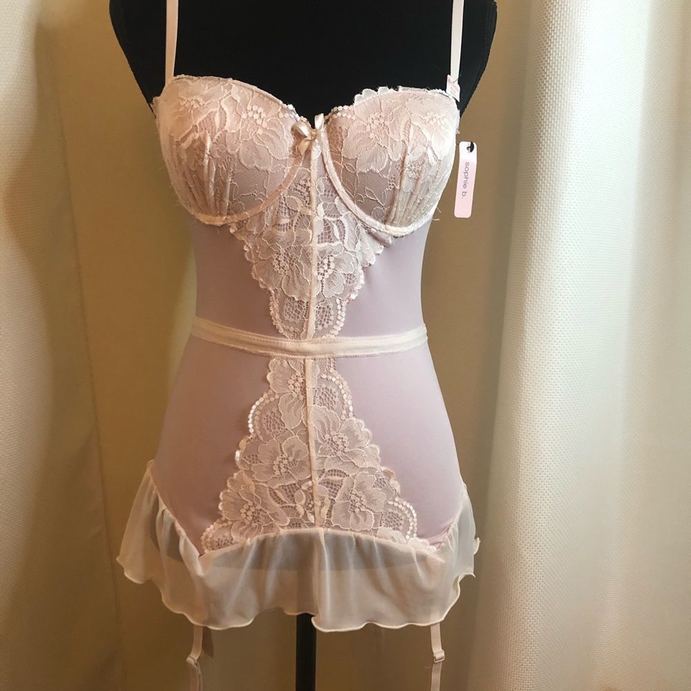Sophie B. Neglige